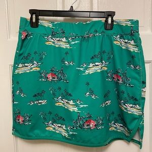 Crown & ivy size L Skort Green w/ tropical pattern